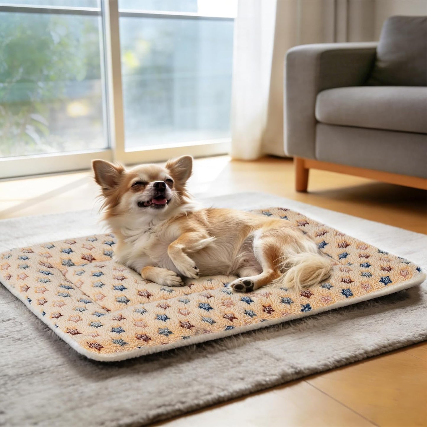 Ultra Soft Dog Crate Pad with Reversible Fleece, Washable Pet Bed Featuring Cute Star Print for Dogs and Cats, 21 x 12 Inch, Brown